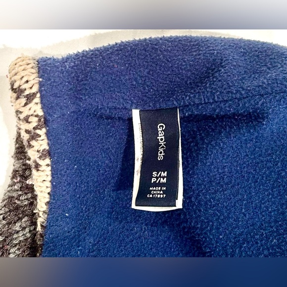 GAP KIDS Skull-themed Winter Pom Beanie/Hat with Earflap size S/M - Picture 10 of 10